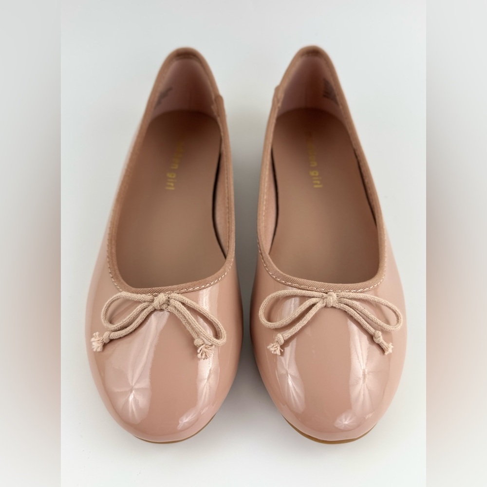 Madden Girl Beige Ballet Patent Leather Slip-On Flats, Women's size 7M, Bow Tie - Picture 3 of 9